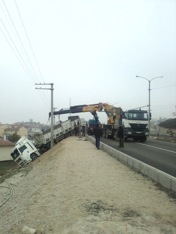 YOL YARDIM- KURTARMA-ÇEKİCİ HİZMETLERİ